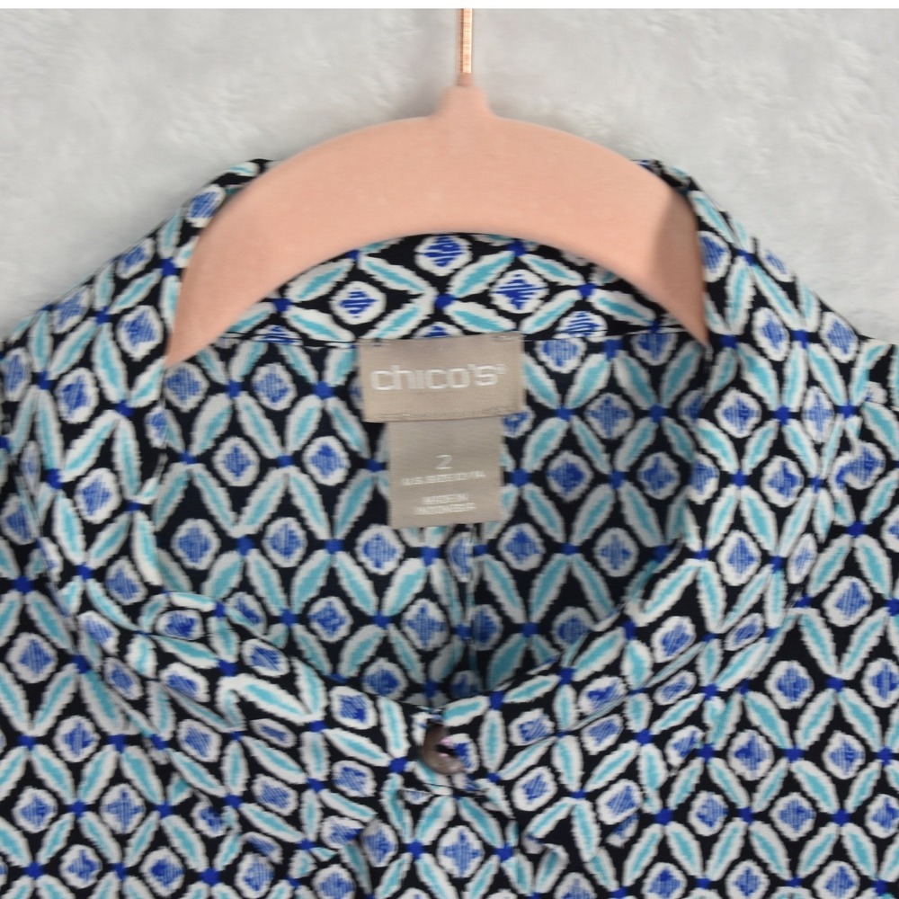 Chico's Button Up Top Women 12 Chicos 2 Blue Black Geometric Pattern 3/4 Sleeve - Picture 2 of 6